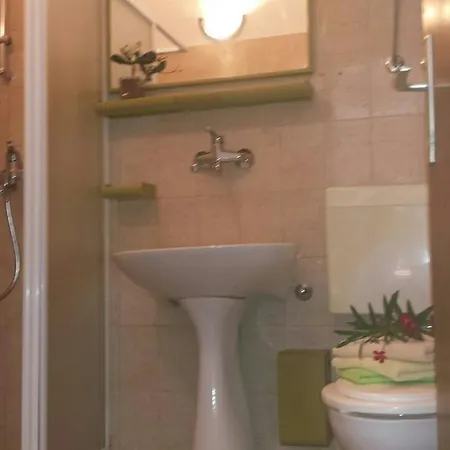 Baric Apartman Tisno